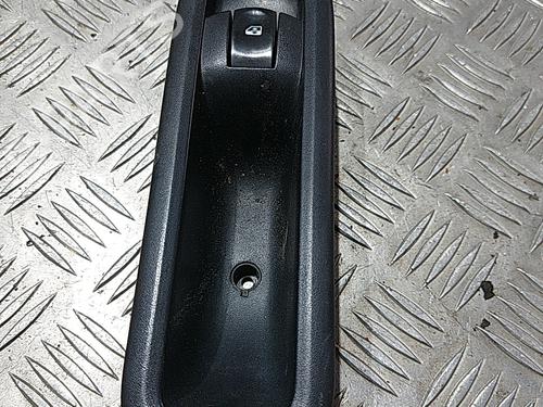 Used Right front window switch RENAULT CLIO III (BR0/1, CR0/1) 1.5 dCi (BR17, CR17) (86 hp) 21504466