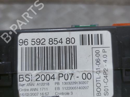 fuse-box-peugeot-1007-km_-2005-26878531 main image