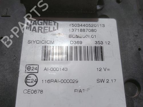 Used Fuse box Fuse box CITROËN JUMPER II Van 2.2 HDi 130 (130 hp) 27275872 27275872