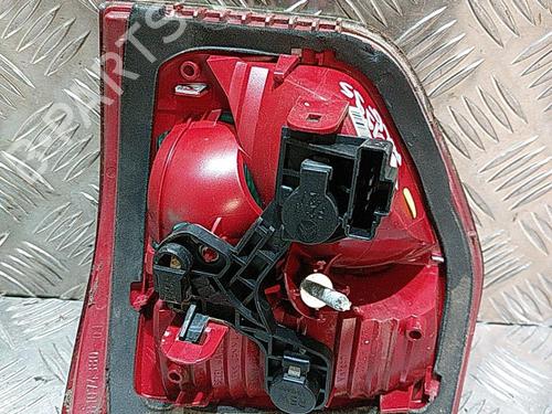 Used Left tailgate light Left tailgate light CITROËN C5 III Break (RW_) 2.0 HDi (136 hp) 21512933 21512933