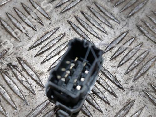 Used Right rear window switch Right rear window switch RENAULT CLIO III (BR0/1, CR0/1) 1.5 dCi (BR17, CR17) (86 hp) 21510401 21510401