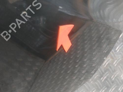 Used Right rear door Right rear door 33015990 33015990