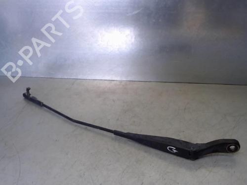 Używane Ramię wycieraczki przedniej szyby PEUGEOT 207 (WA_, WC_) 1.4 HDi (68 hp) 30813920