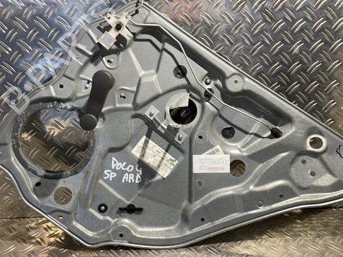 Used Rear right window mechanism VW POLO (9N_, 9A_) 1.4 TDI (80 hp) 21507521