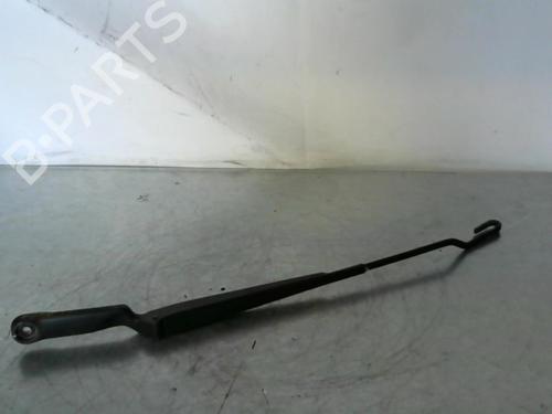 Used Front windshield wiper arm VW GOLF IV (1J1) 1.9 TDI (90 hp) 28537726