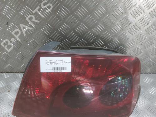 Used Right taillight PEUGEOT 407 (6D_) 1.6 HDi 110 (6D9HZC, 6D9HYC) (109 hp) 27184647