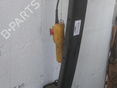 Used Front bumper reinforcement Front bumper reinforcement 27379723 27379723
