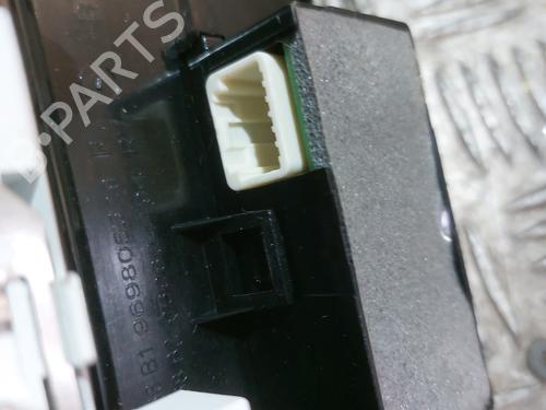 Used Interior roof light Interior roof light RENAULT CLIO V (B7_) 1.0 TCe 90 (B7MT) (91 hp) 22132048 22132048