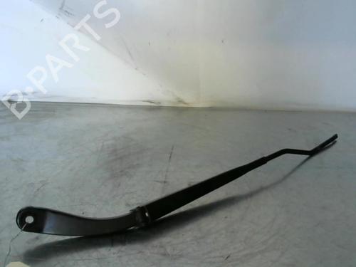 Used Front windshield wiper arm RENAULT MEGANE II Estate (KM0/1_) 1.9 dCi (131 hp) 27816669