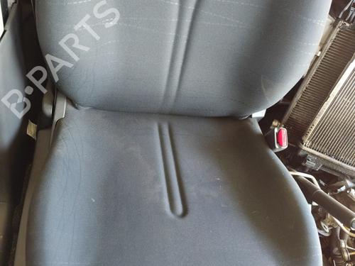 Right front seat TOYOTA YARIS (_P9_) 1.4 D-4D (NLP90_, NLP90R) | BP21513475C16 