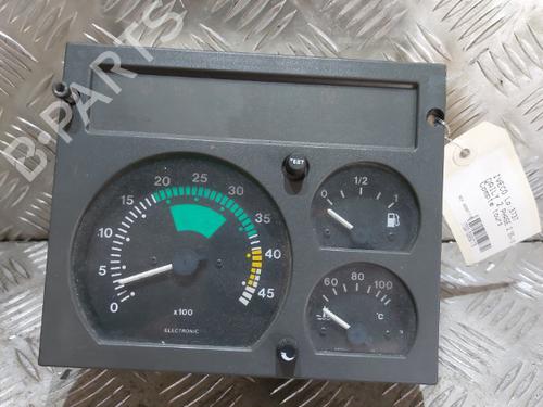 Used Instrument cluster IVECO DAILY II Van 35-10 (15034111, 15034204, 15034211, 15034215, 15034217,... (103 hp) 21509900