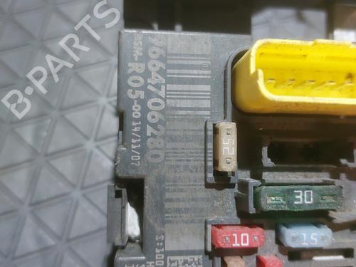 Fuse box PEUGEOT 308 I (4A_, 4C_) 1.6 HDi | BP27612962E1