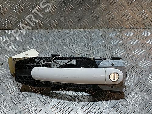 Used Front left exterior door handle Front left exterior door handle 21514981 21514981