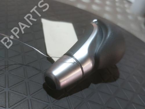 Used Shift knob Shift knob PEUGEOT 2008 I (CU_) 1.2 THP 110 / PureTech 110 (110 hp) 30635679 30635679