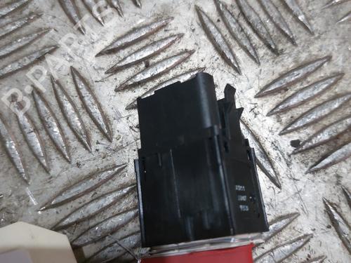 Used Warning switch Warning switch VW GOLF PLUS V (5M1, 521) 1.9 TDI (105 hp) 21511830 21511830