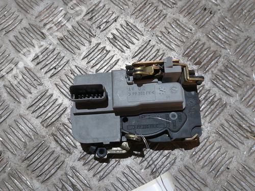 Zamek drzwi przednich prawych PEUGEOT 206 Hatchback (2A/C) 1.1 i | BP21572131C97 