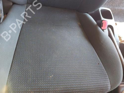 Used Right front seat Right front seat SUZUKI SWIFT III (MZ, EZ) 1.3 DDiS (RS413D) (75 hp) 25746183 25746183