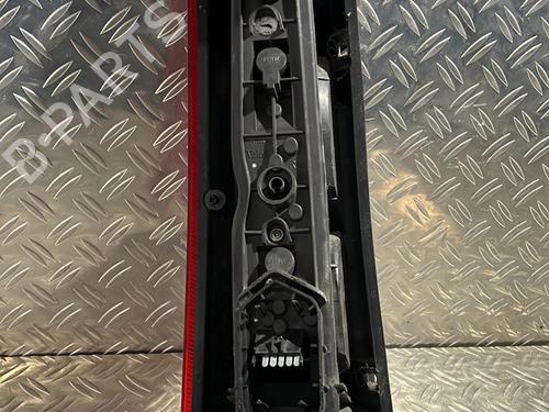 Used Right taillight Right taillight OPEL MERIVA A MPV (X03) 1.7 CDTI (E75) (100 hp) 21515824 21515824