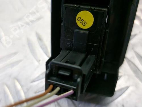 Used Right front window switch VW GOLF VI (5K1) 2.0 TDI (110 hp) 21508524