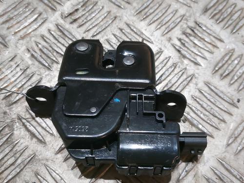 Used Tailgate lock RENAULT CLIO IV (BH_) 1.5 dCi 90 (90 hp) 21513385