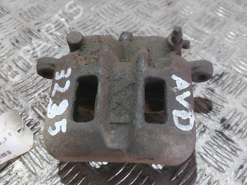 Used Right front brake caliper MITSUBISHI PAJERO III (V7_W, V6_W) 3.2 Di-D (V68W) (160 hp) 21670743