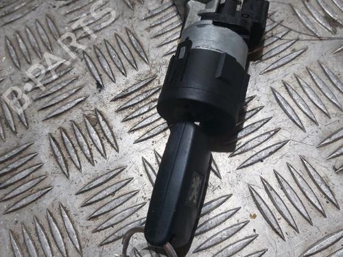 Used Ignition barrel PEUGEOT 207 (WA_, WC_) 1.4 (73 hp) 21504955