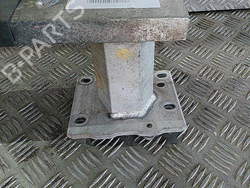 Used Front bumper reinforcement PEUGEOT 307 Break (3E) 2.0 HDi 135 (136 hp) 21506376