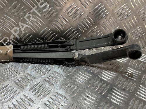 Front windshield wiper arm MITSUBISHI PAJERO III (V7_W, V6_W) 3.2 Di-D (V68W, V78W) | BP21502920C143 