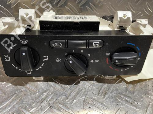 Used Climate control CITROËN C2 (JM_) 1.4 HDi (68 hp) 21515576