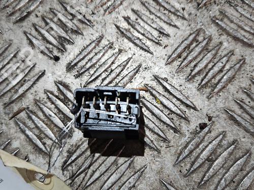 Used Right front window switch Right front window switch CITROËN BERLINGO / BERLINGO FIRST MPV (MF_, GJK_, GFK_) 2.0 HDI 90 (MFRHY) (90 hp) 21669434 21669434