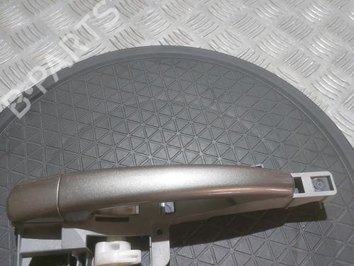 Used Rear left exterior door handle PEUGEOT 407 (6D_) 2.0 HDi 135 (6DRHRH, 6DRHRE, 6DRHRG, 6DRHRJ) (136 hp) 25879493
