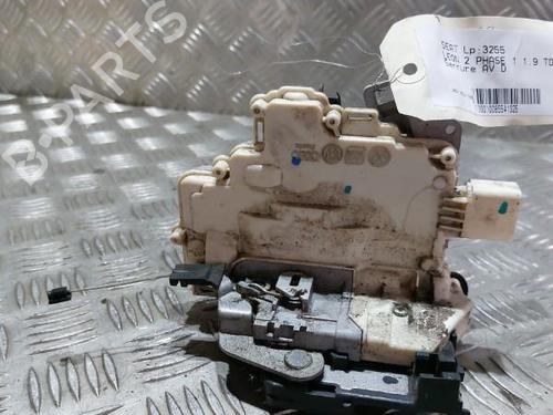 Front right lock SEAT LEON (1P1) 1.9 TDI | BP21512235C97 