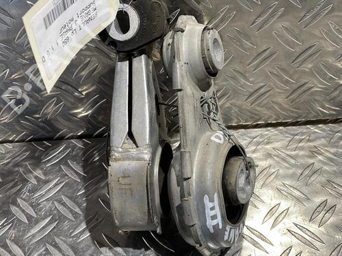 Used Engine mount Engine mount RENAULT MEGANE III Hatchback (BZ0/1_, B3_) 1.5 dCi (BZ09, BZ0D, BZ1W, BZ29, BZ14) (110 hp) 21507373 21507373