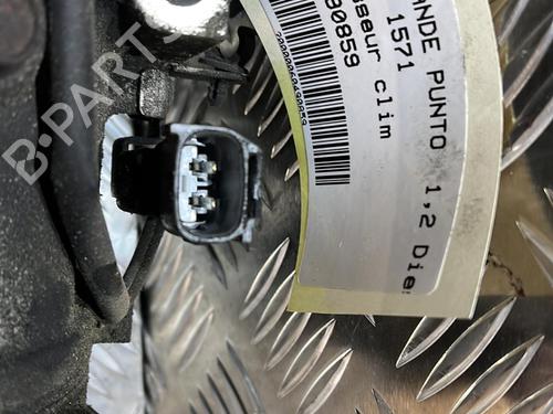 Used AC compressor AC compressor FIAT GRANDE PUNTO (199_) 1.3 D Multijet (75 hp) 21511668 21511668