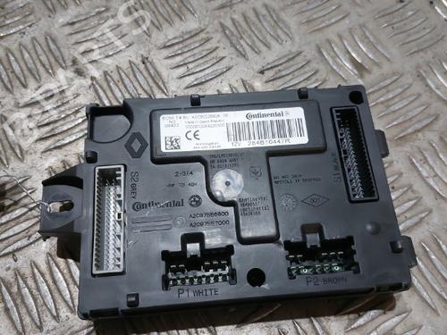 Used Fuse box RENAULT CLIO IV (BH_) 1.5 dCi 75 (75 hp) 21504873