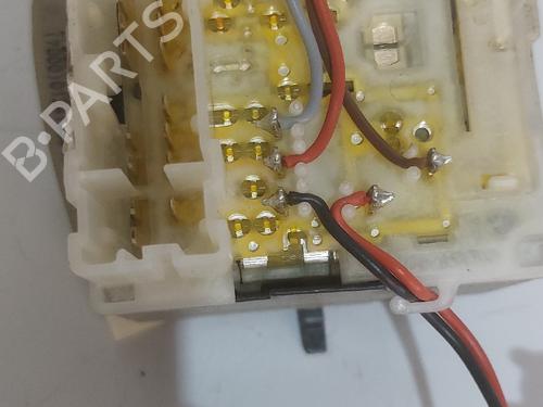 switch-renault-captur-i-j5_-h5_-2013-33894638 main image