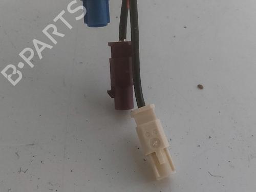antennabase-renault-megane-iii-hatchback-bz01_-b3_-2008-35956345 main image