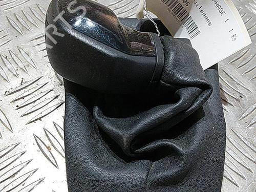 Used Gear lever PEUGEOT 208 I (CA_, CC_) 1.0 VTi (68 hp) 21513235