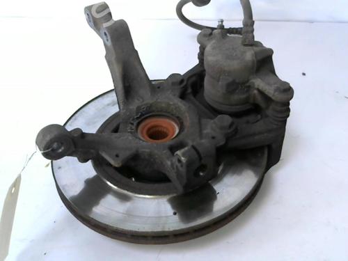 Fusée avant gauche RENAULT CLIO III (BR0/1, CR0/1) 1.5 dCi (C/BR0G, C/BR1G) (68 hp) 29027881