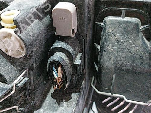 Venstre forlygte AUDI A4 B6 Avant (8E5) 2.0 FSI (150 hp) 21506446