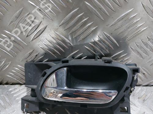 Used Front left interior door handle PEUGEOT 407 (6D_) 2.0 HDi 135 (6DRHRH, 6DRHRE, 6DRHRG, 6DRHRJ) (136 hp) 21510117
