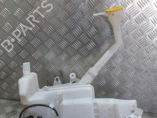 Used Windscreen washer tank RENAULT KADJAR (HA_, HL_) 1.2 TCe 130 (HLMR) (130 hp) 23811162