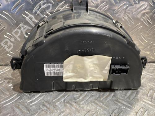Used Instrument cluster Instrument cluster 21515575 21515575