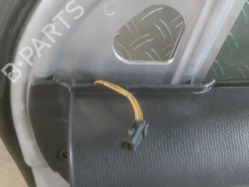 right-front-door-suzuki-swift-iii-mz-ez-2005-25746159 main image