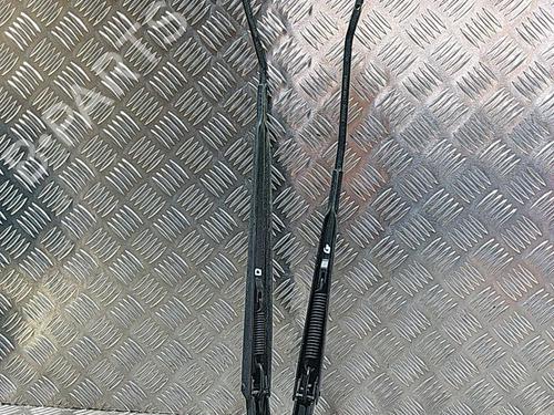 Used Front windshield wiper arm RENAULT MEGANE III Grandtour (KZ0/1) 1.5 dCi (86 hp) 21506450