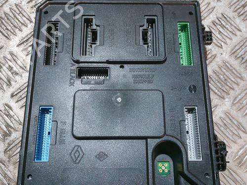 Used Fuse box Fuse box RENAULT SCÉNIC III (JZ0/1_) 1.9 dCi (JZ0J, JZ1J, JZ1K, JZ1S) (131 hp) 22319133 22319133