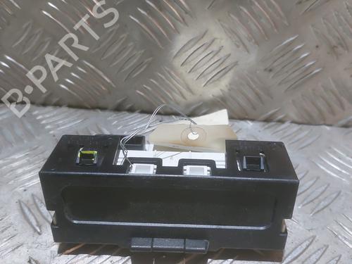 Używane Monitor / Wyświetlacz RENAULT CLIO II (BB_, CB_) 1.2 16V (BB05, BB0W, BB11, BB27, BB2T, BB2U, BB2V, CB05,... (75 hp) 27279058