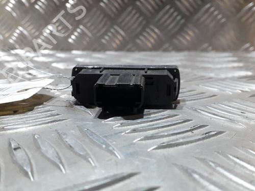 Used Warning switch FORD TRANSIT CONNECT (P65_, P70_, P80_) 1.8 TDCi (90 hp) 21511366