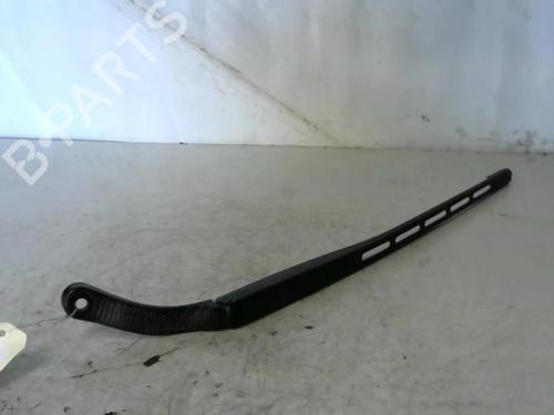 Used Front windshield wiper arm PEUGEOT 307 CC (3B) 2.0 HDi 135 (136 hp) 30560682