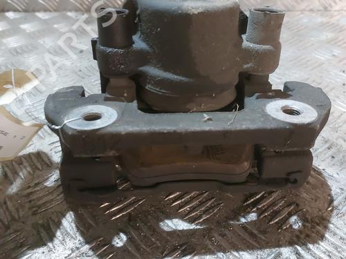 Used Right front brake caliper Right front brake caliper BMW 3 (E90) 318 d (122 hp) 22438070 22438070